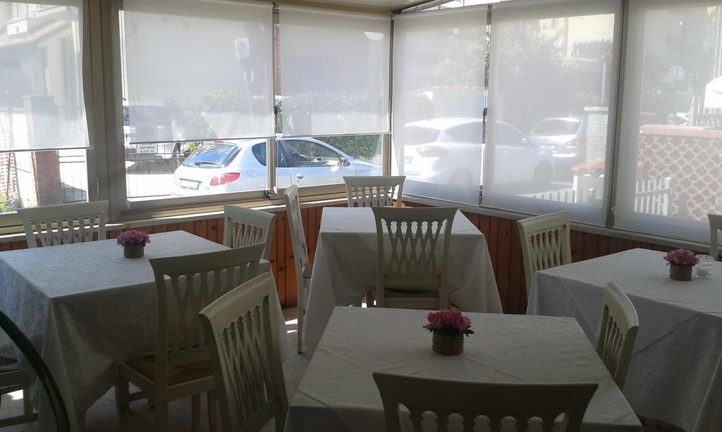 Hotel Ristorante La Terrazza 利多迪卡马约雷 外观 照片