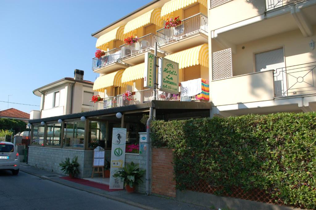 Hotel Ristorante La Terrazza 利多迪卡马约雷 外观 照片
